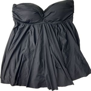 GAP Maternity swim top strapless ruffle